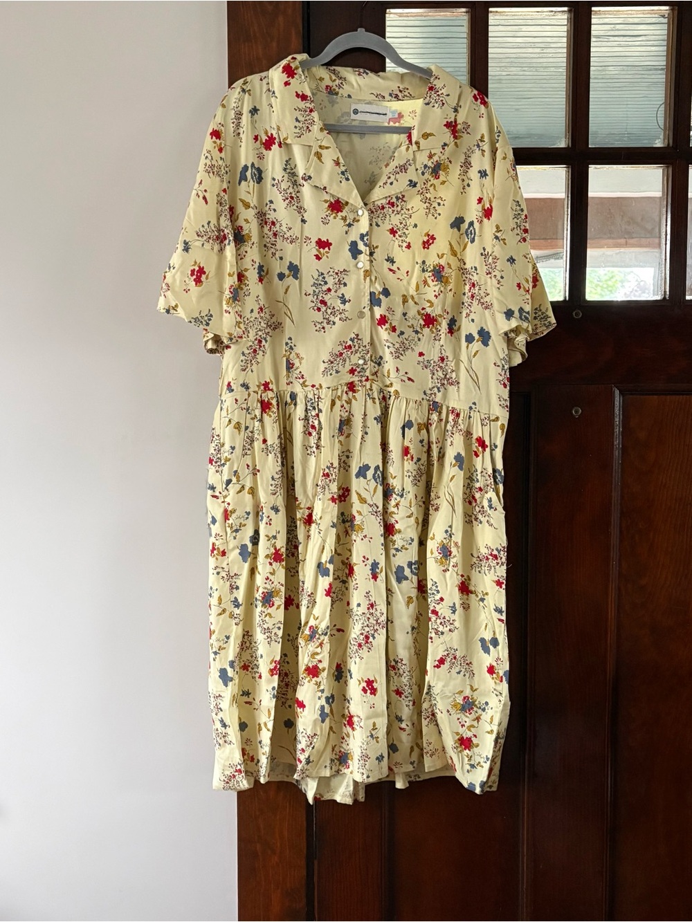 Ella Simone Short Sleeved Yellow Floral Button-Front Midi length dress Size 2X